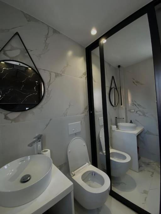 Tirana Elegant Apartment Exterior foto